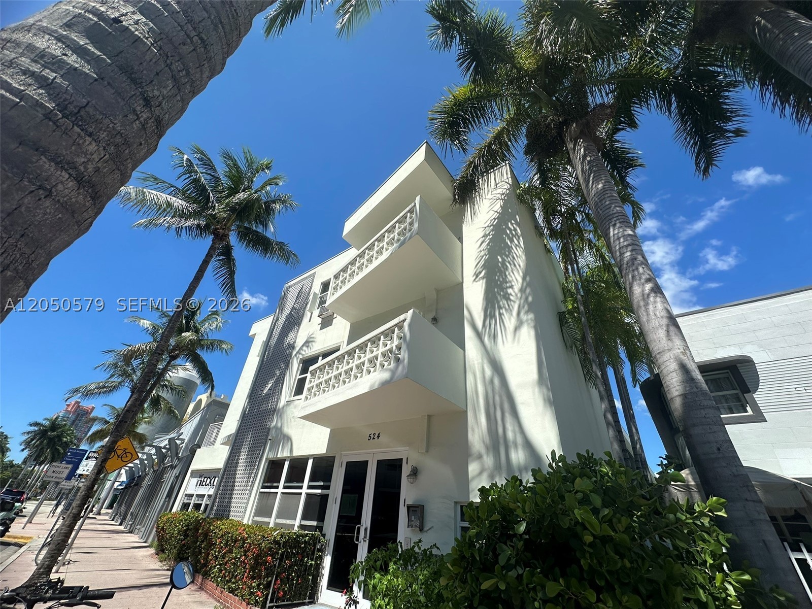 524 Washington Ave #208