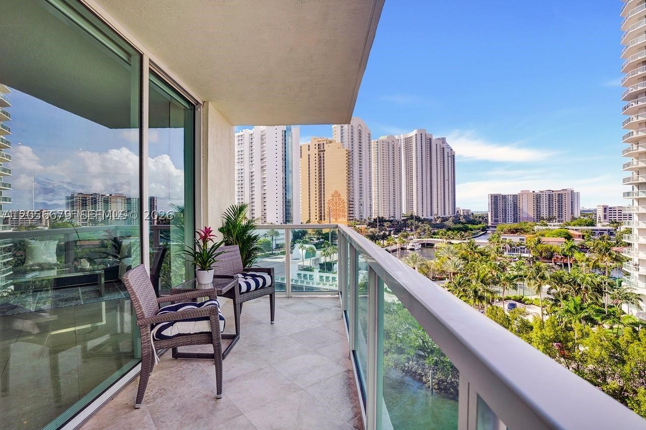 image St Tropez Sunny Isles18