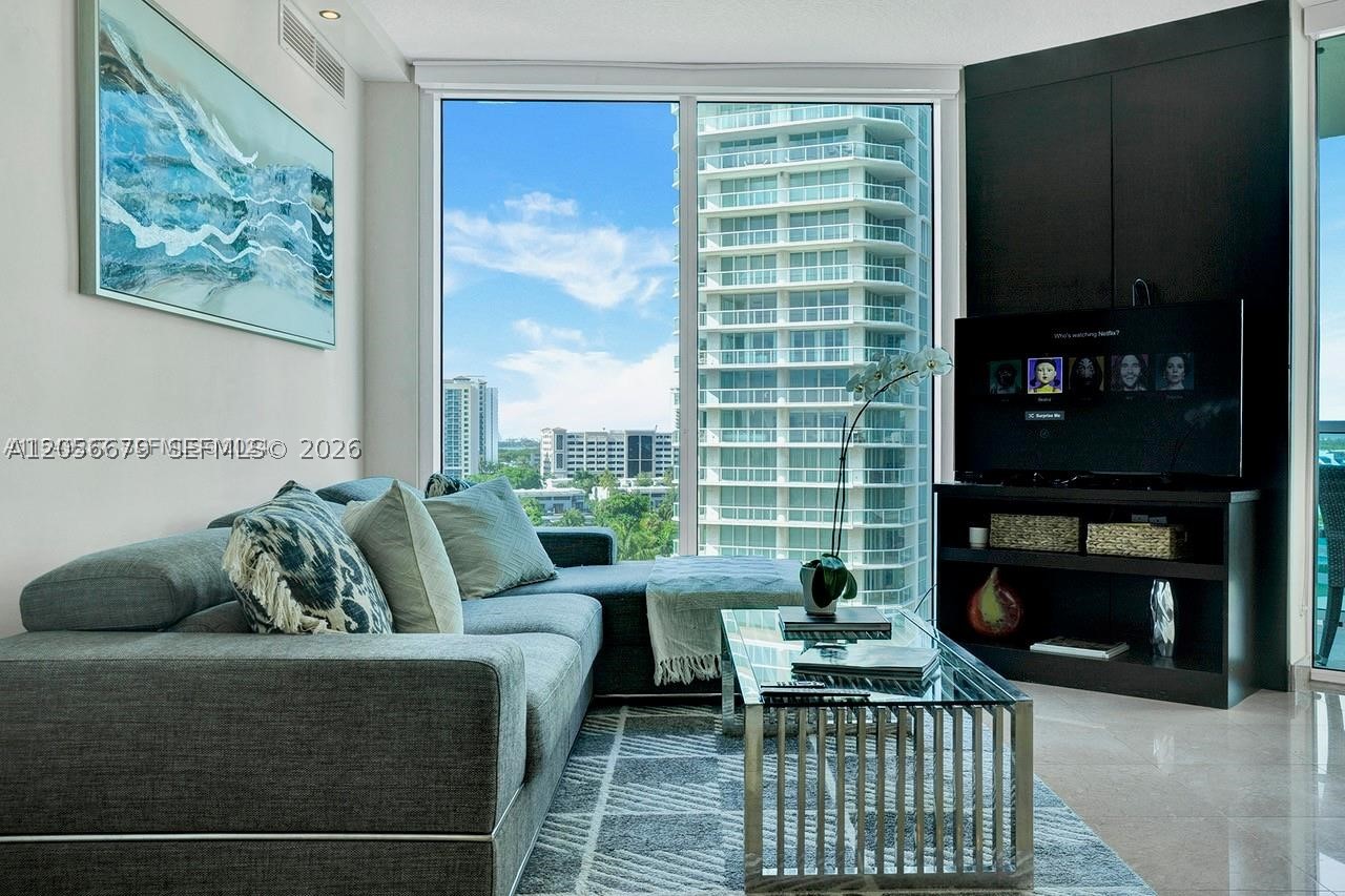 image St Tropez Sunny Isles23