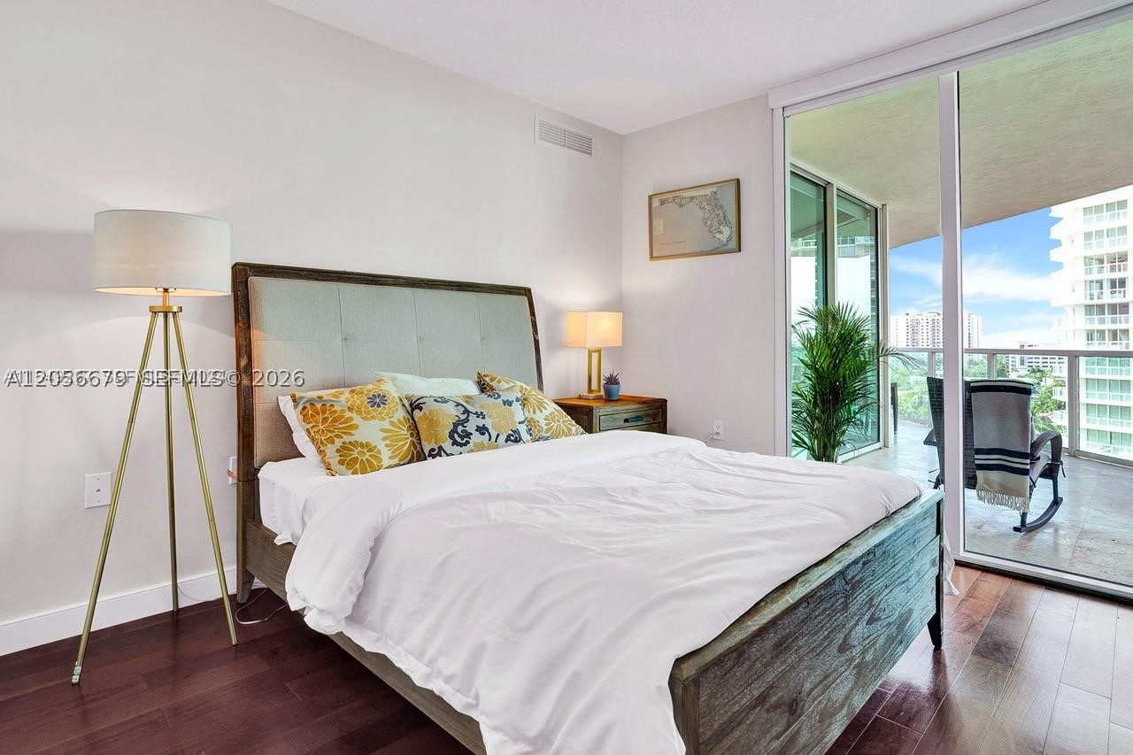 image St Tropez Sunny Isles25