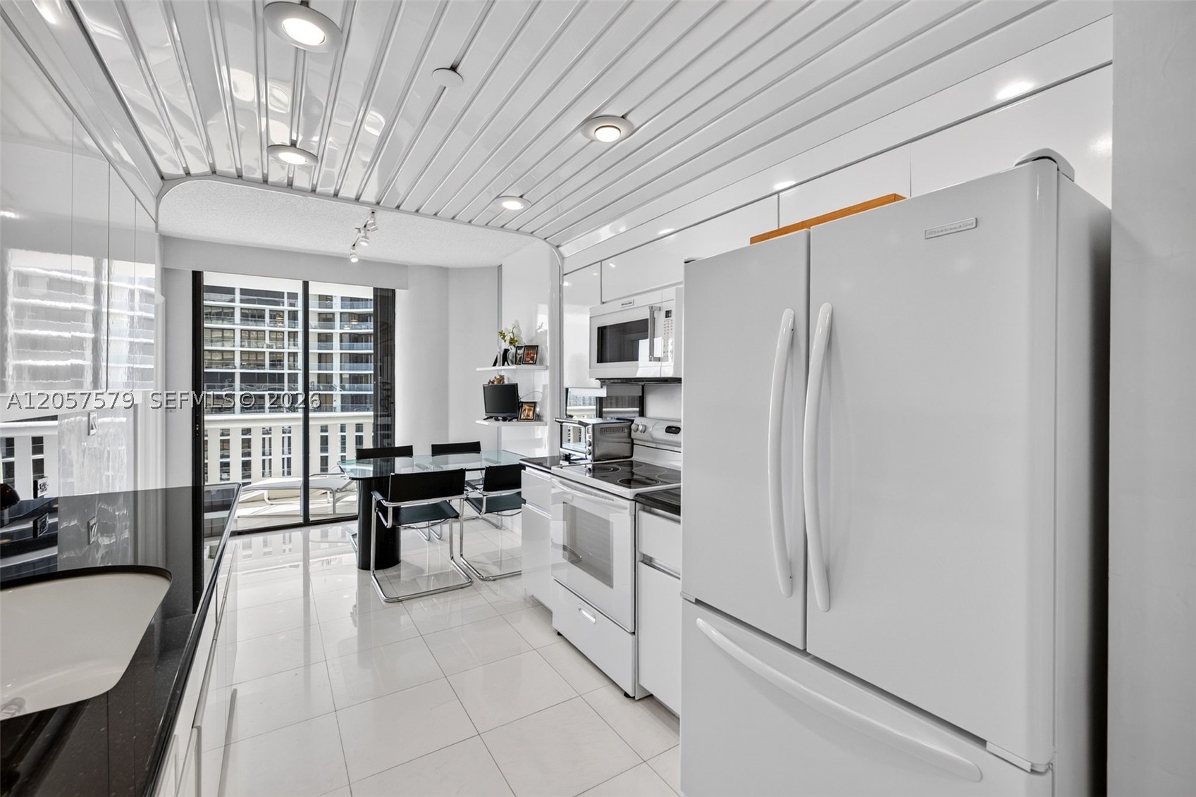 3000 Island Blvd #2506 Aventura, FL 33160