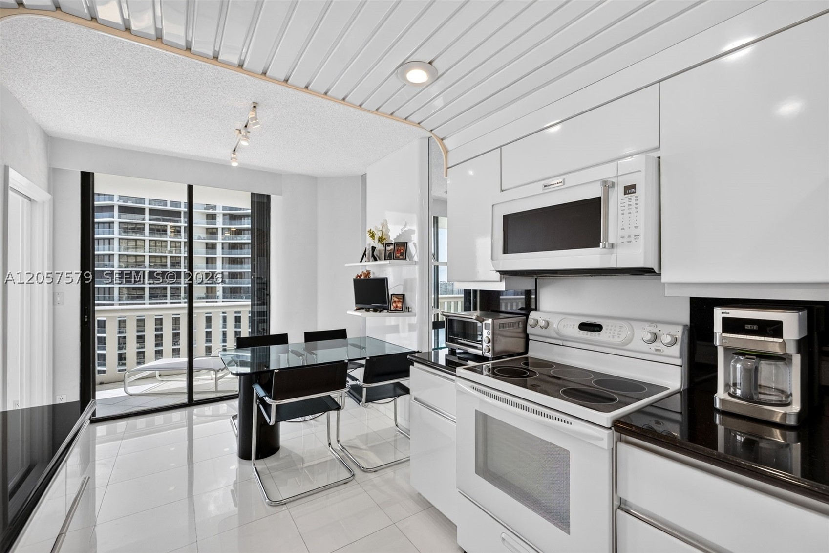 3000 Island Blvd #2506 Aventura, FL 33160