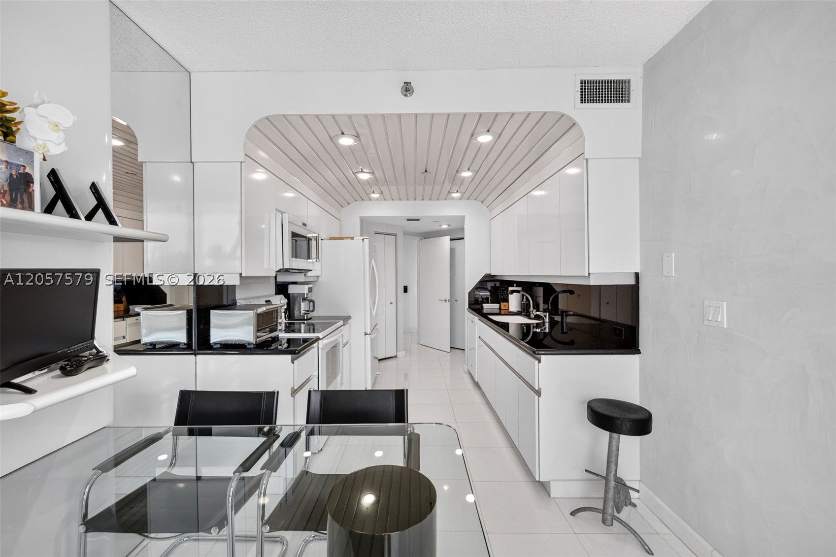 3000 Island Blvd #2506 Aventura, FL 33160