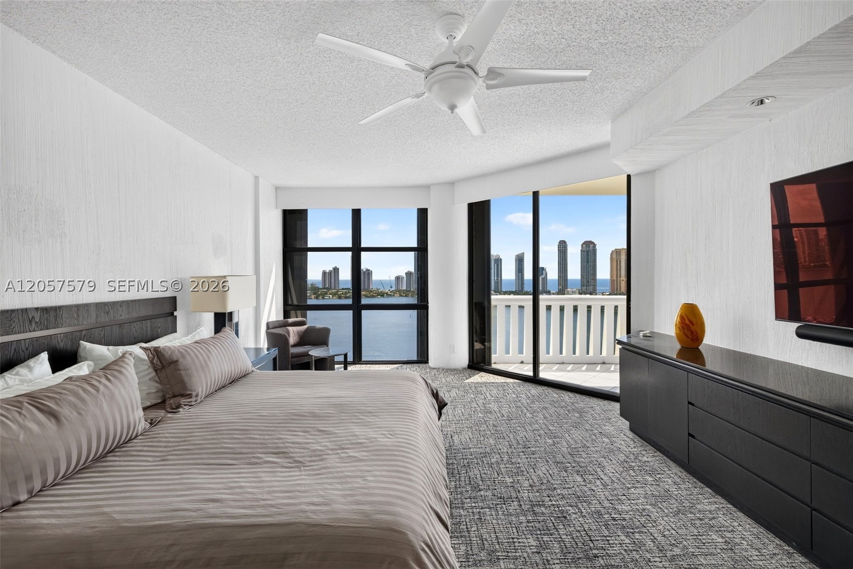 3000 Island Blvd #2506 Aventura, FL 33160