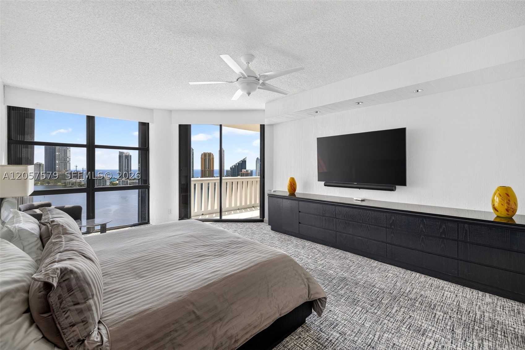 3000 Island Blvd #2506 Aventura, FL 33160