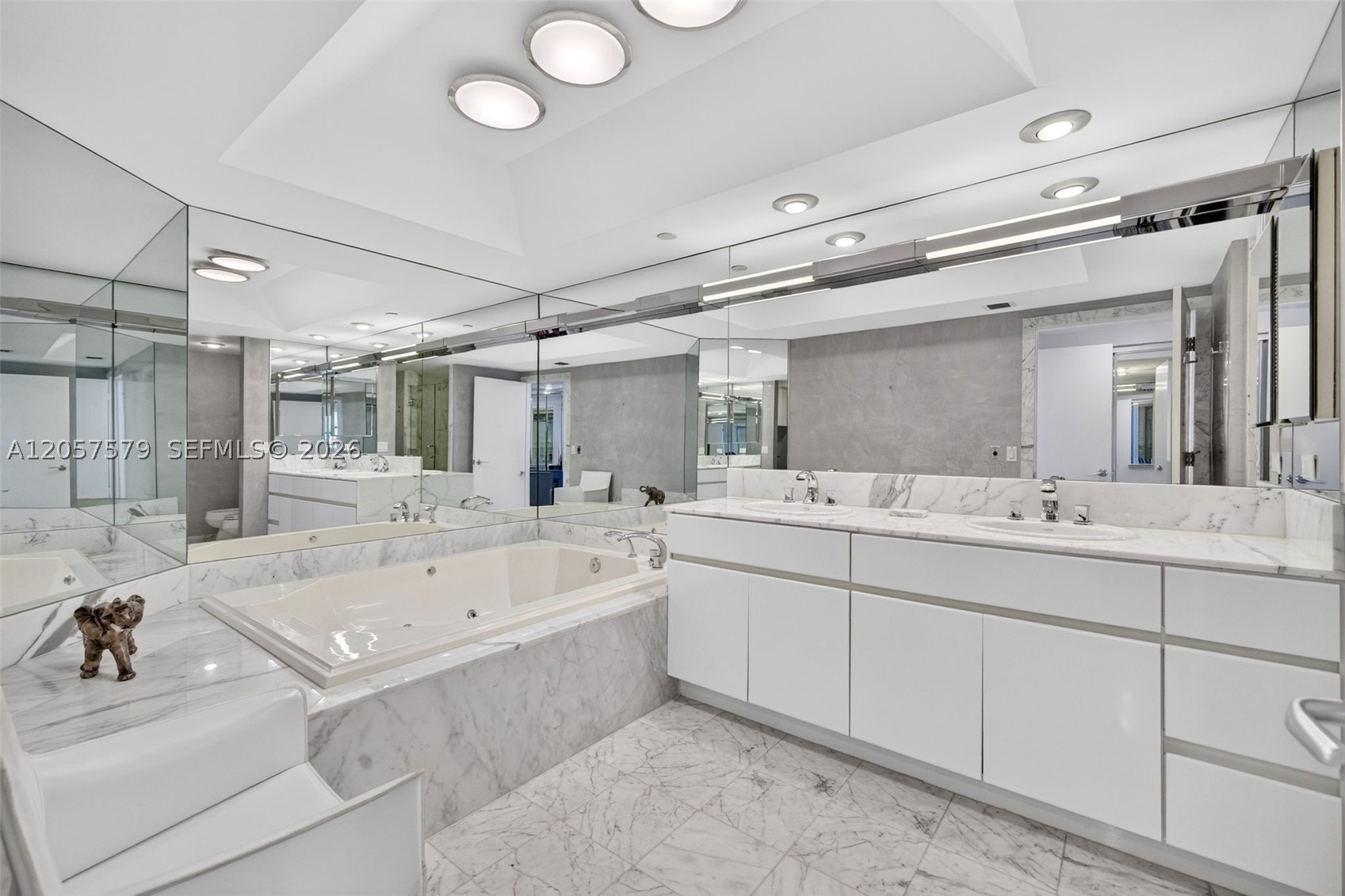 3000 Island Blvd #2506 Aventura, FL 33160
