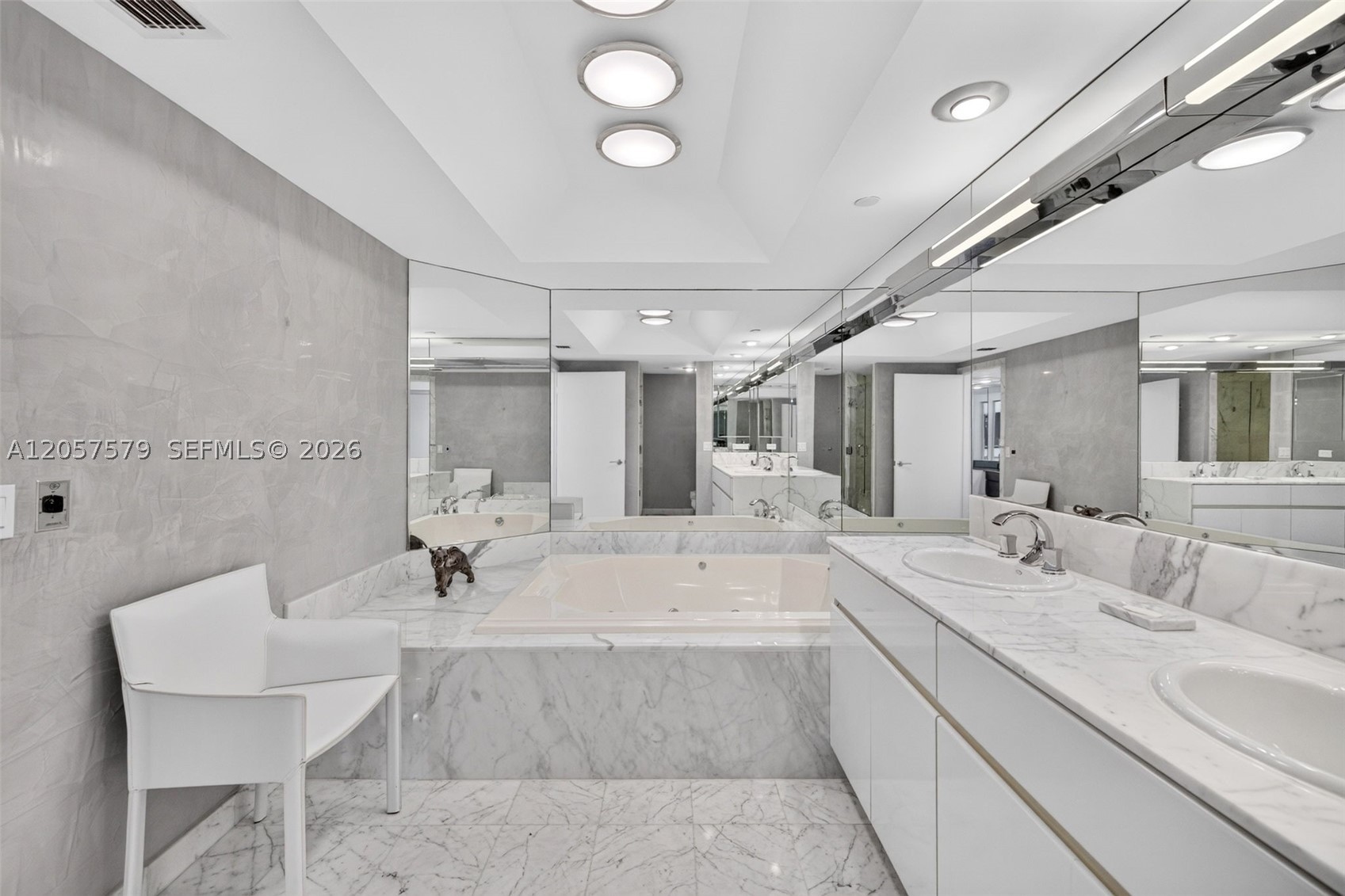 3000 Island Blvd #2506 Aventura, FL 33160
