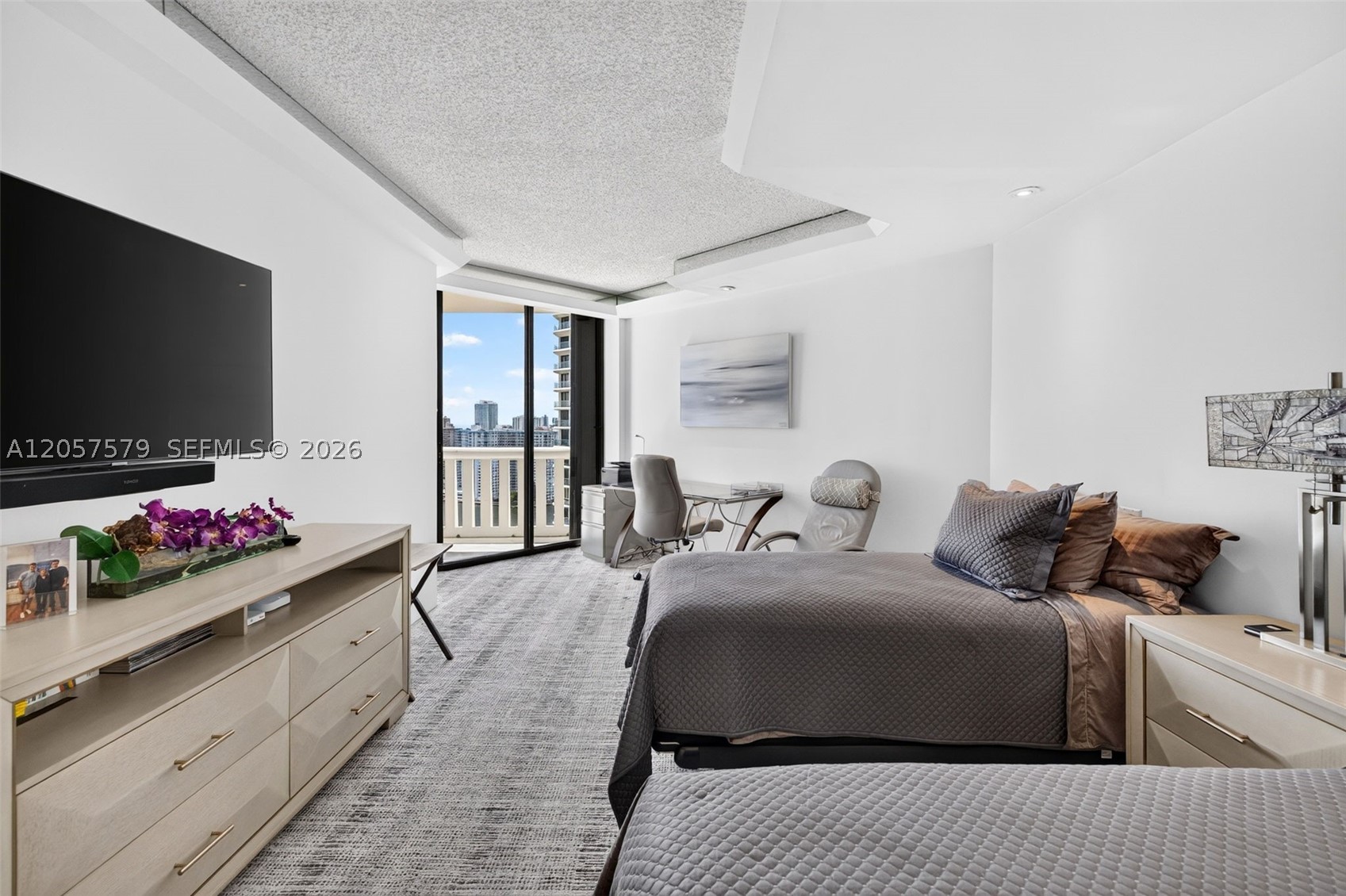 3000 Island Blvd #2506 Aventura, FL 33160