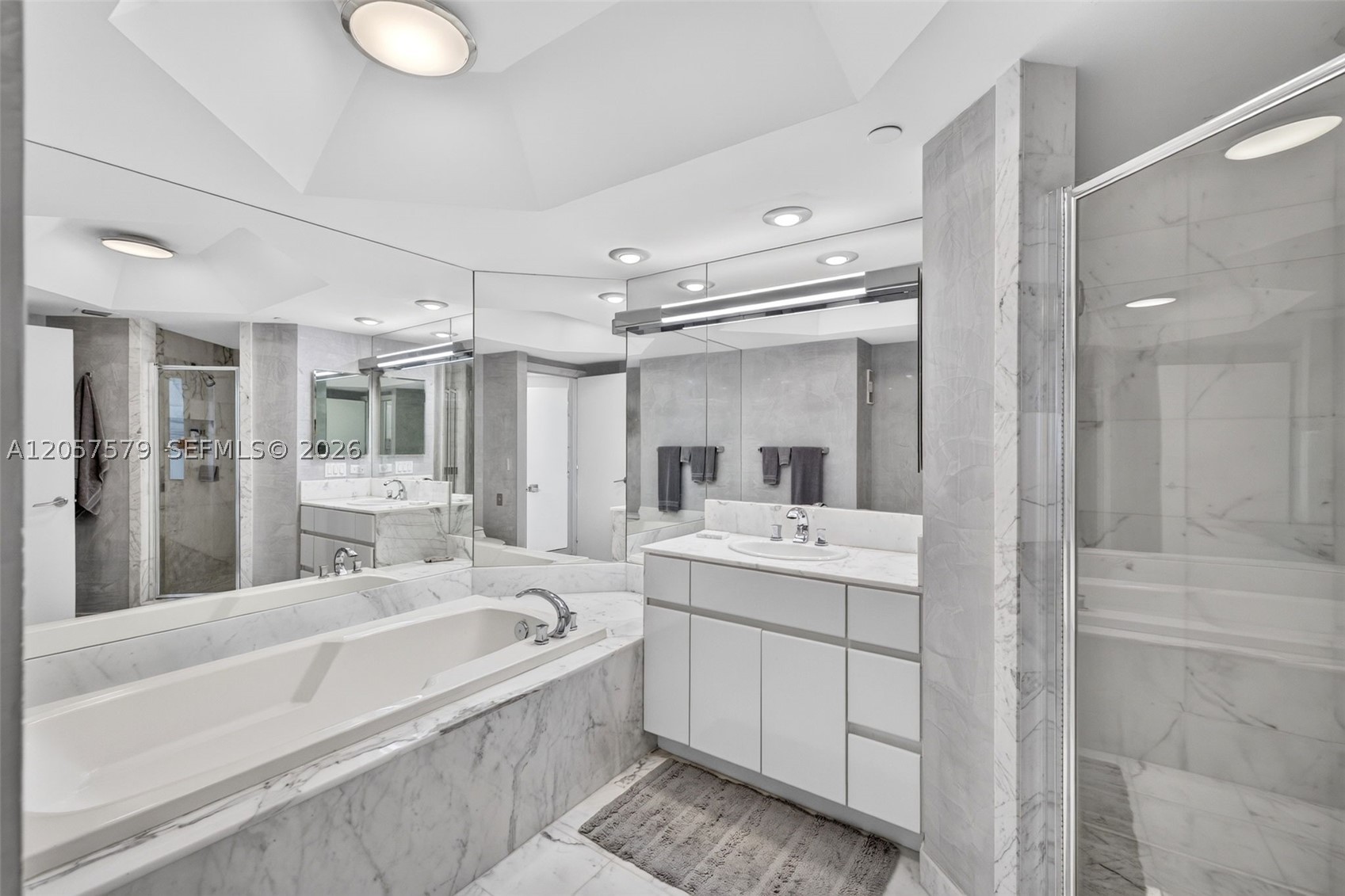 3000 Island Blvd #2506 Aventura, FL 33160