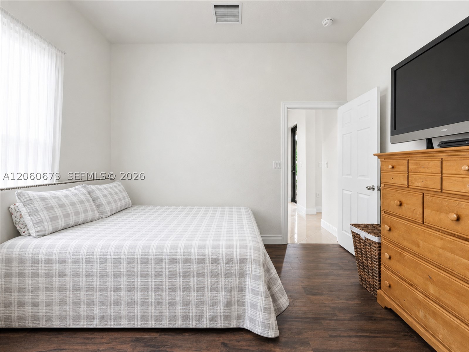 5889 SW 17th St Miami, FL 33155