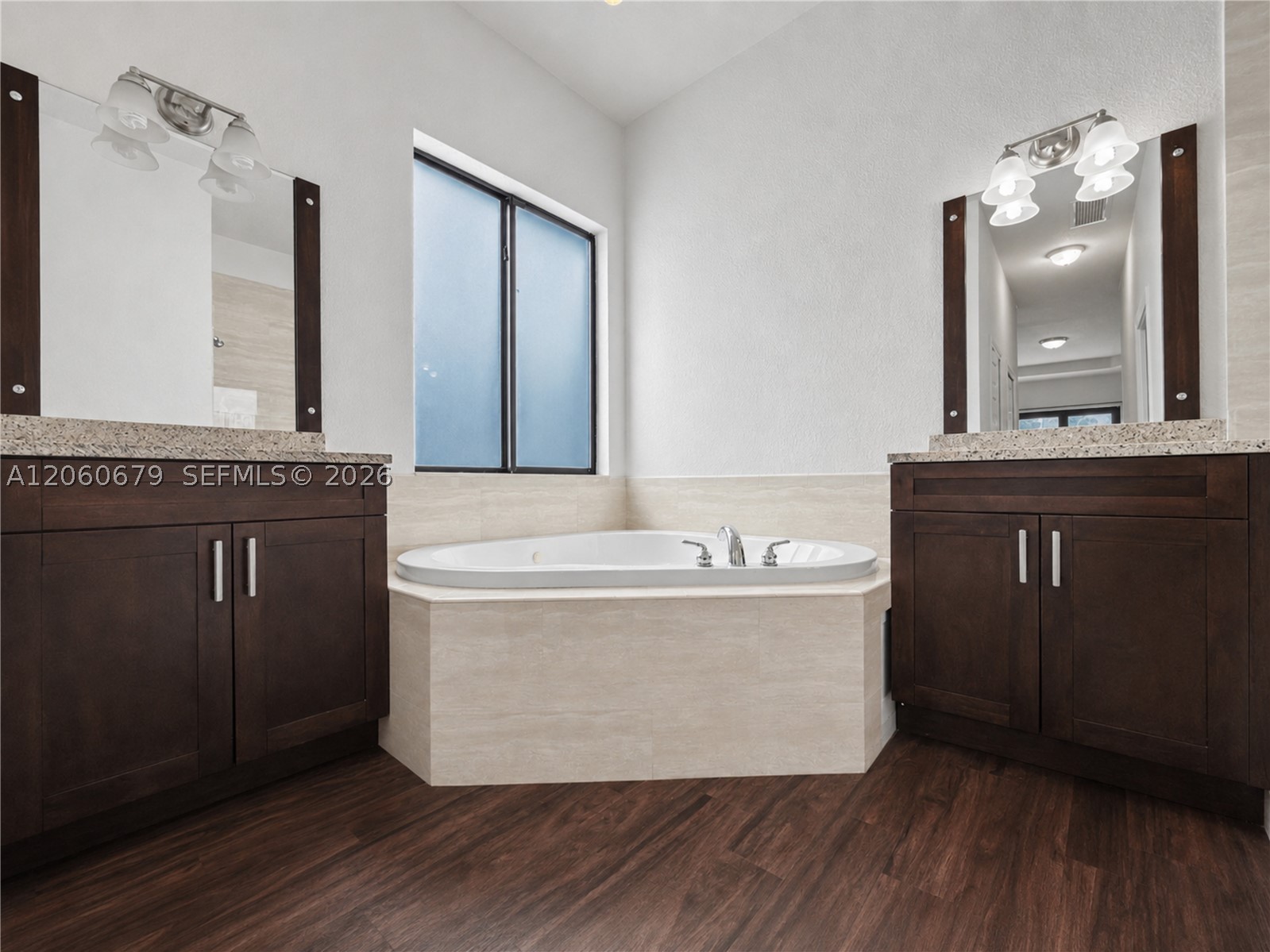 5889 SW 17th St Miami, FL 33155