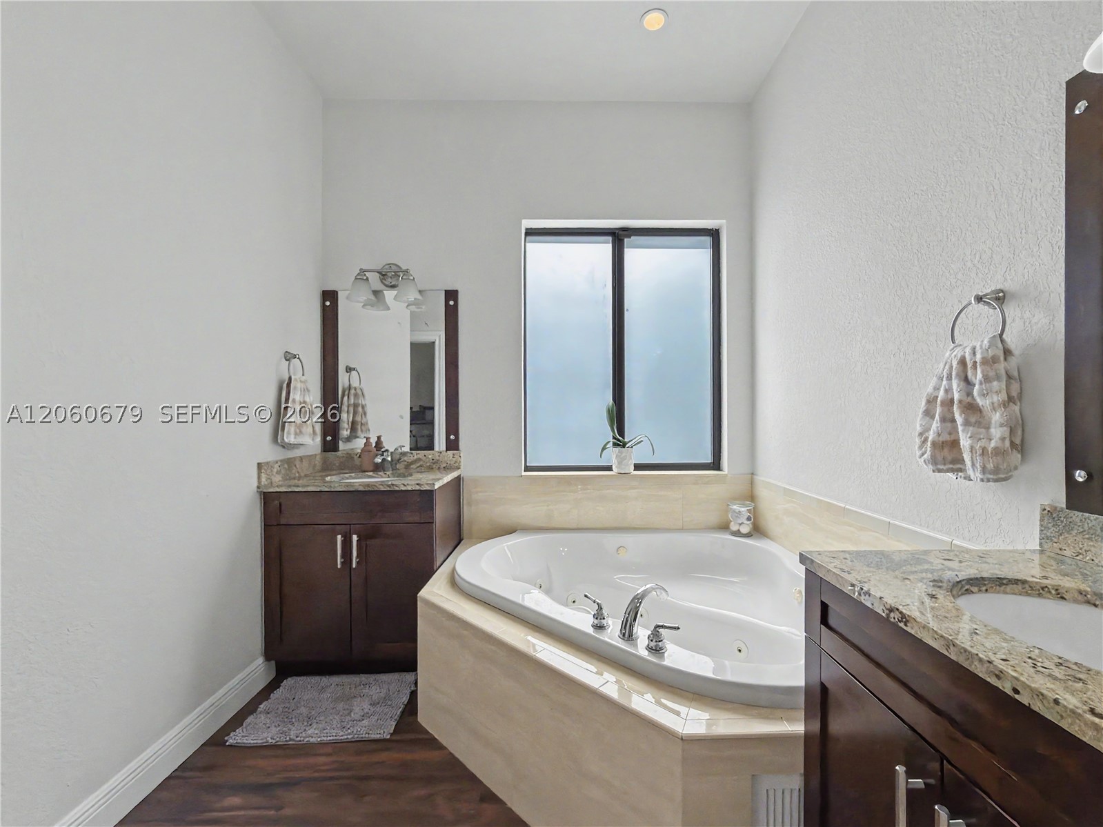 5889 SW 17th St Miami, FL 33155