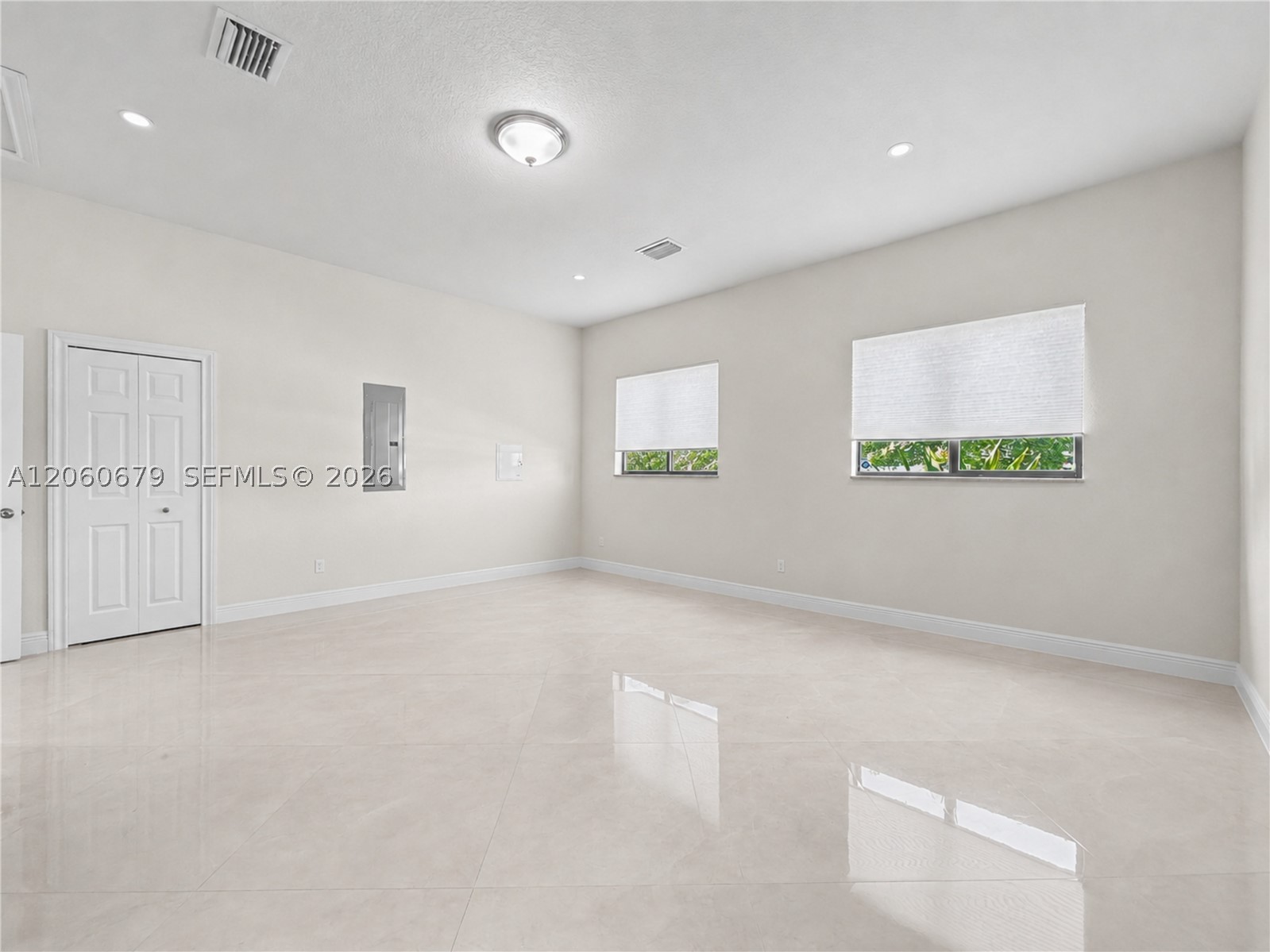 5889 SW 17th St Miami, FL 33155