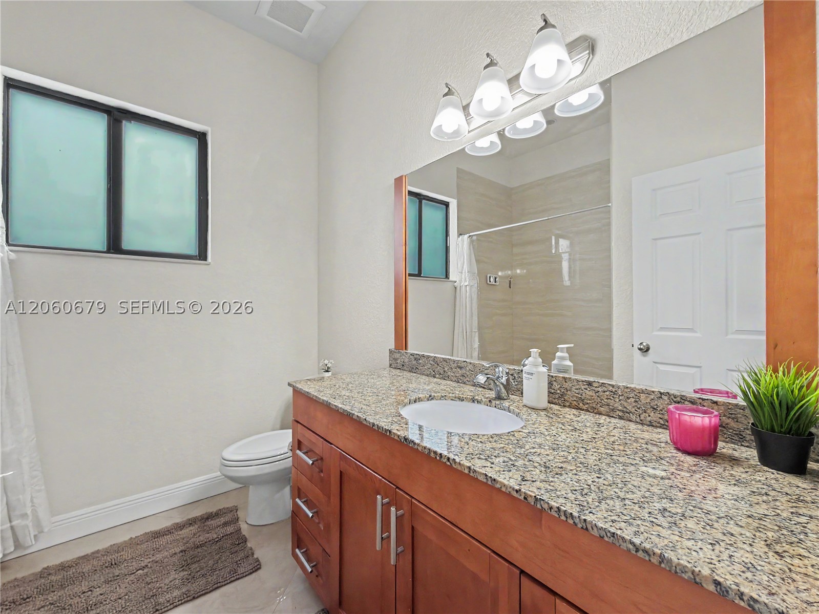 5889 SW 17th St Miami, FL 33155