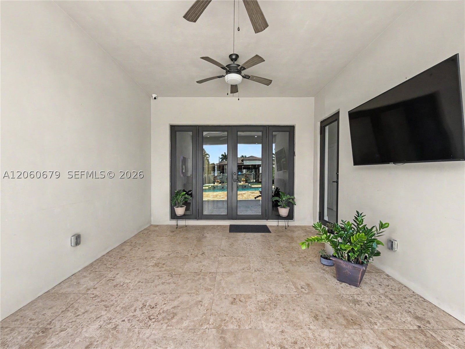 5889 SW 17th St Miami, FL 33155