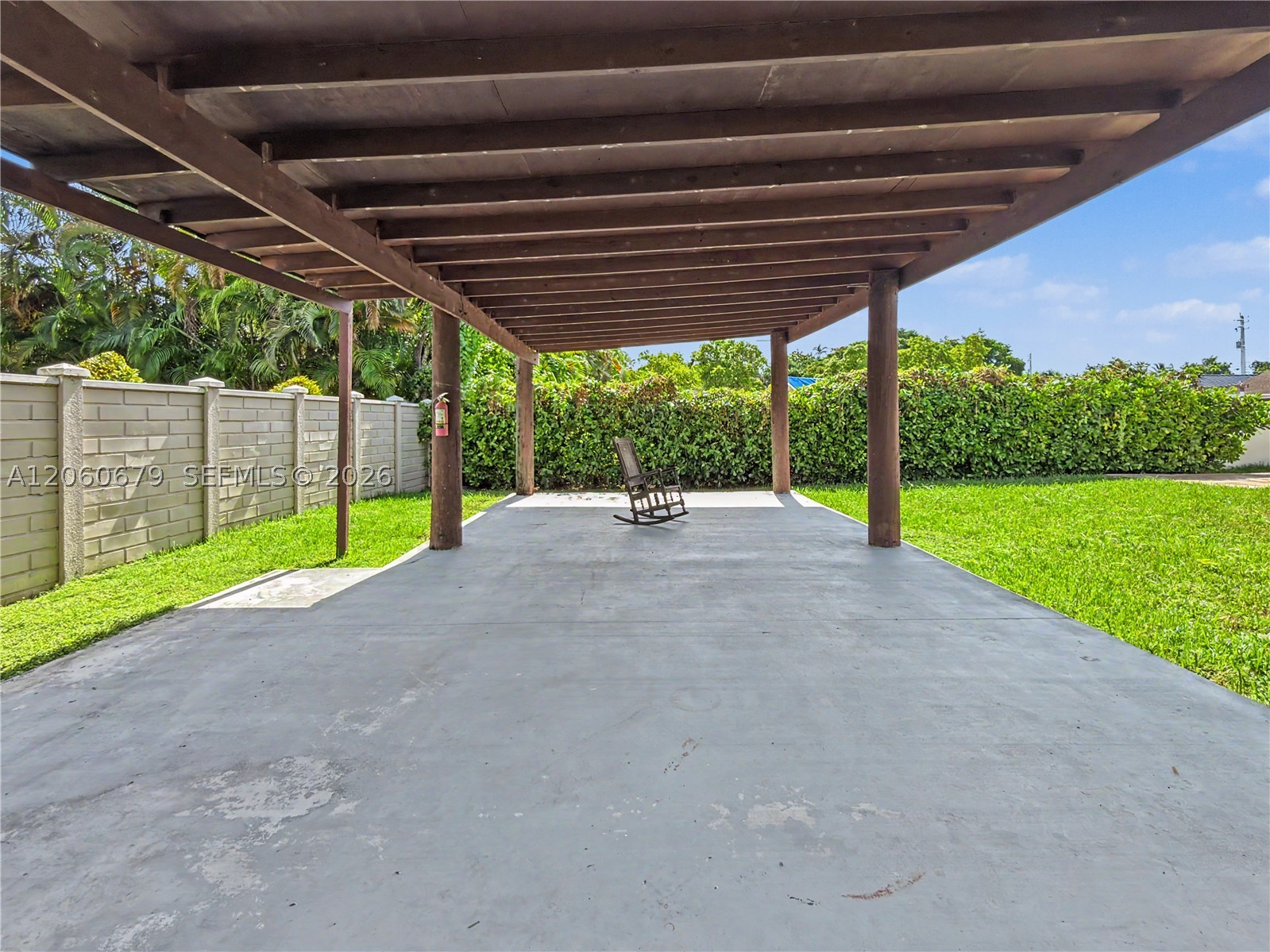5889 SW 17th St Miami, FL 33155