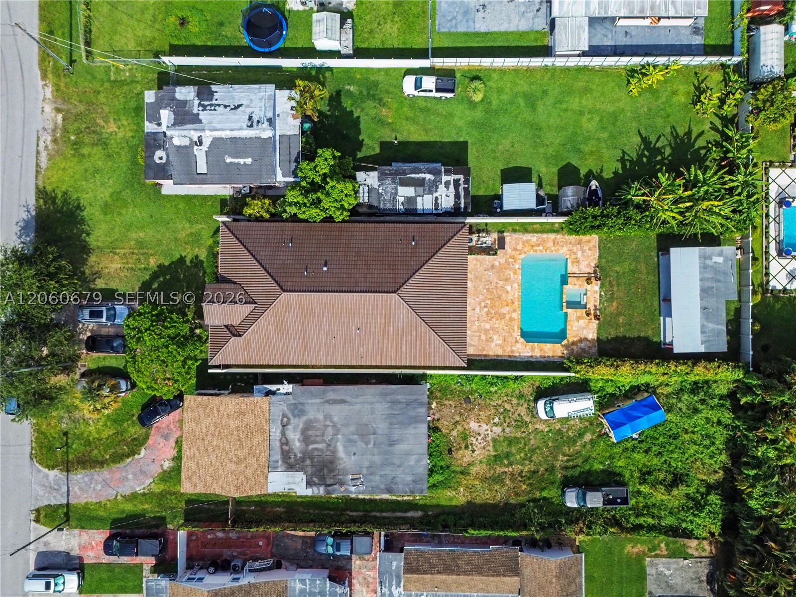 5889 SW 17th St Miami, FL 33155