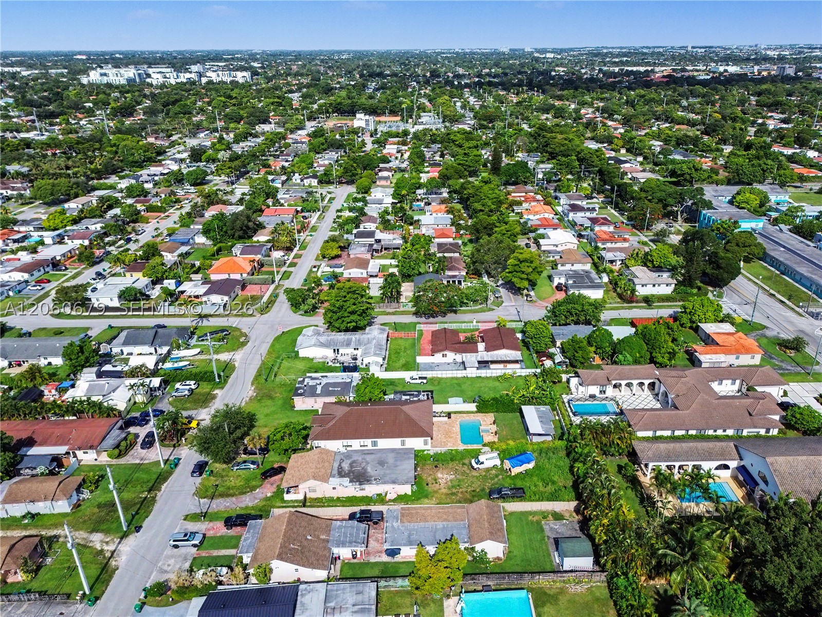 5889 SW 17th St Miami, FL 33155