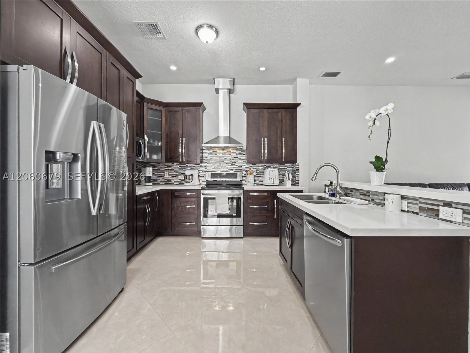 5889 SW 17th St Miami, FL 33155