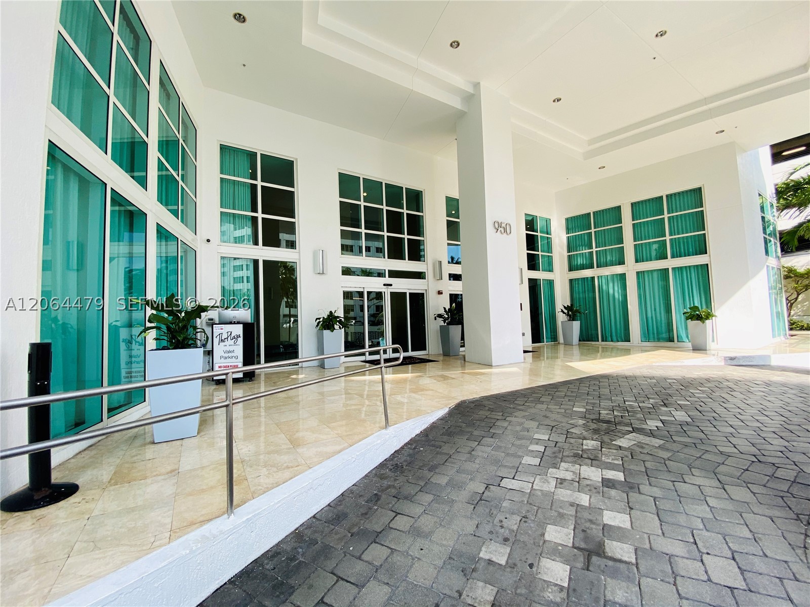image The Plaza on Brickell East23