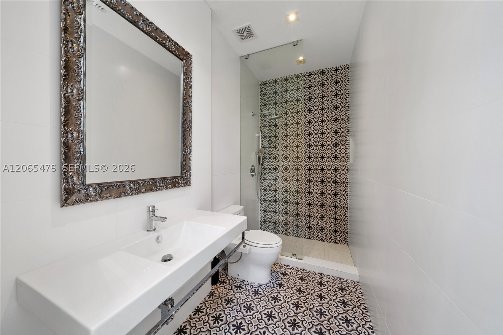 7930 SW 52nd Ct Miami, FL 33143