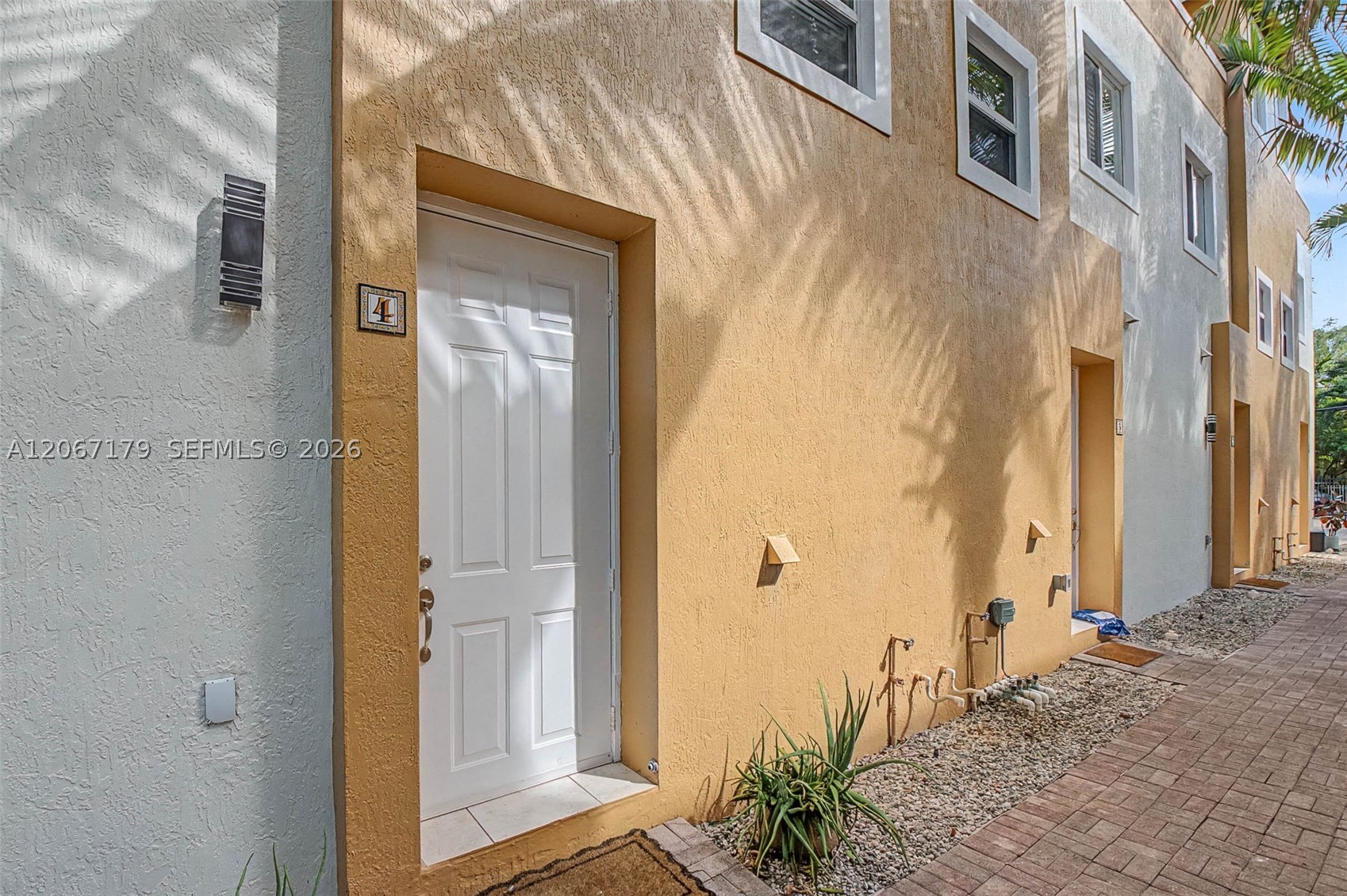 2945 Coconut Ave #4 Miami, FL 33133