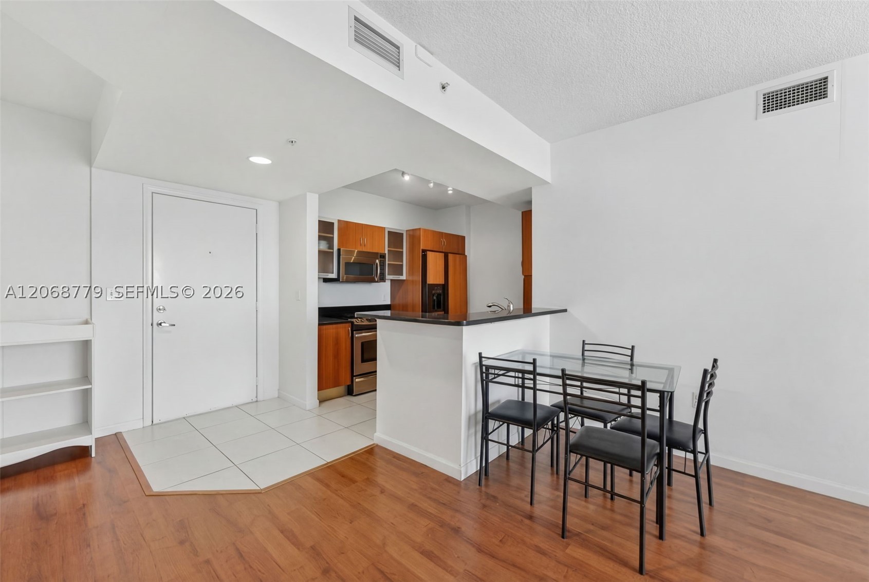 image The Venture at Aventura0
