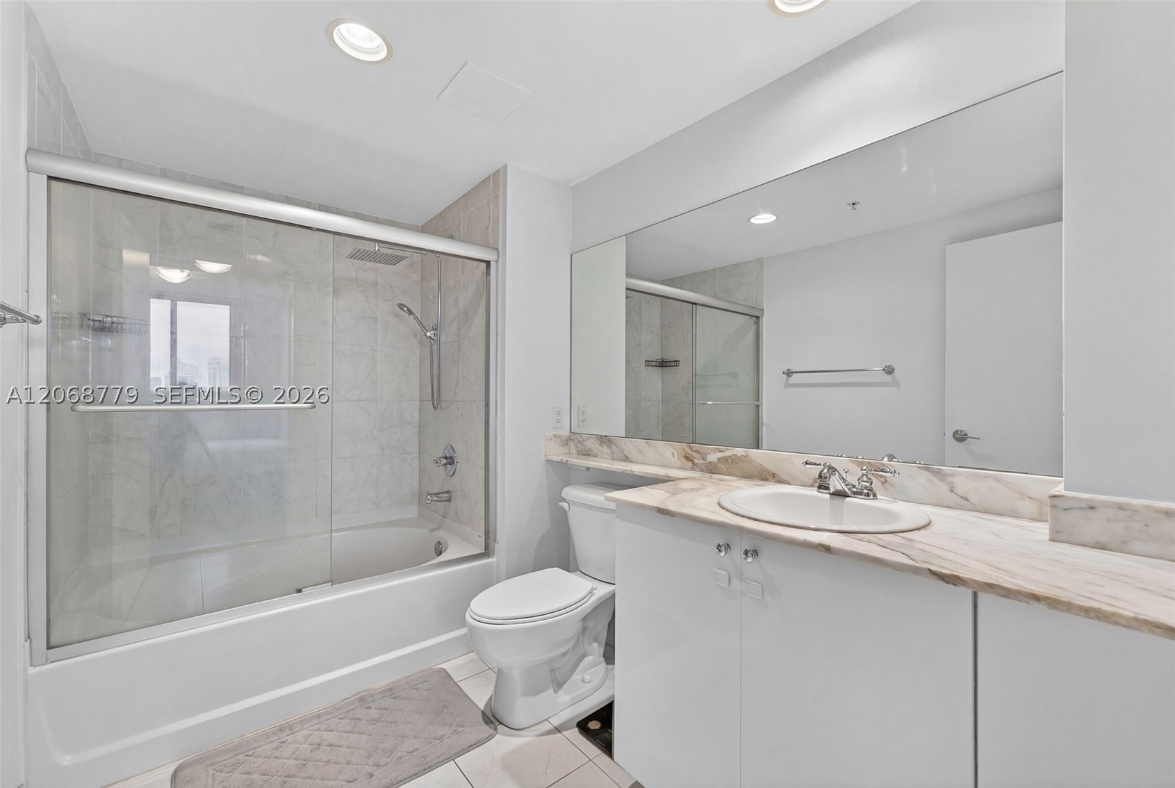 image The Venture at Aventura19