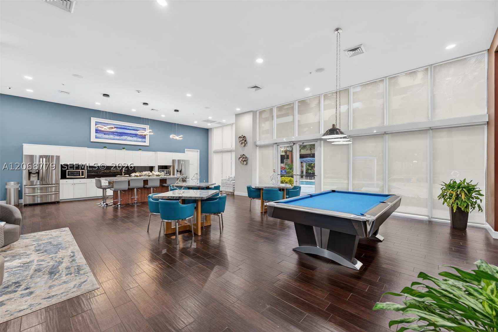 image The Venture at Aventura21