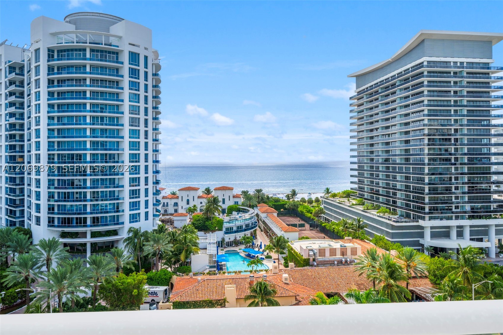 5900 Collins Ave #1204