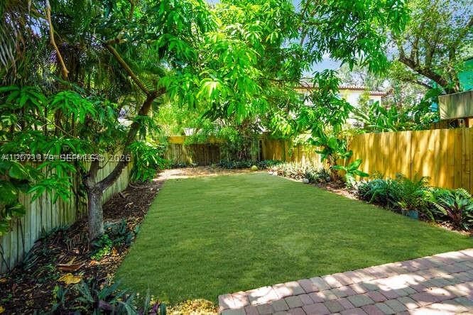 2869 W Trade Ave Miami, FL 33133