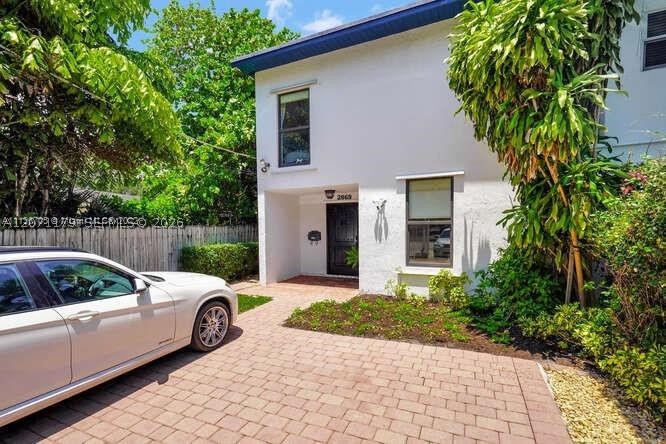 2869 W Trade Ave Miami, FL 33133