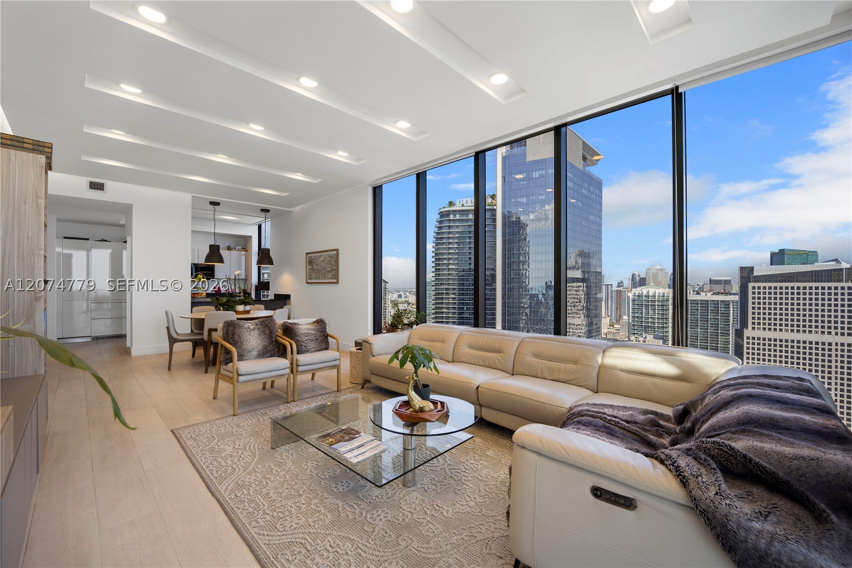 1010 Brickell Ave #4701 Miami, FL 33131