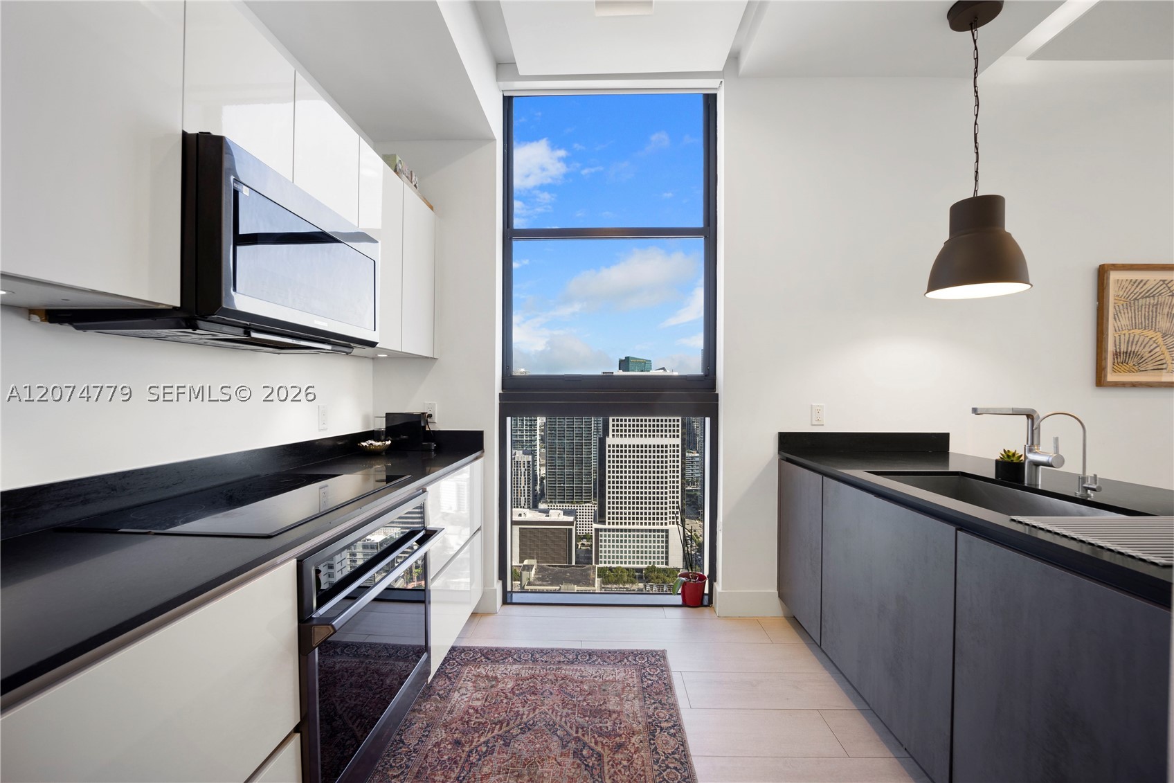 1010 Brickell Ave #4701 Miami, FL 33131