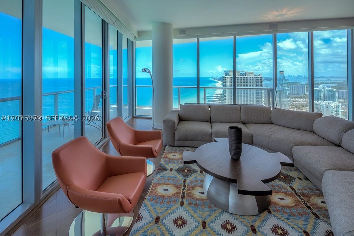 17001 Collins Ave #4301