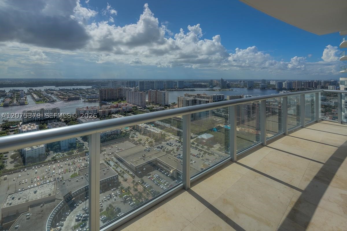 17001 Collins Ave #4301 Sunny Isles Beach, FL 33160