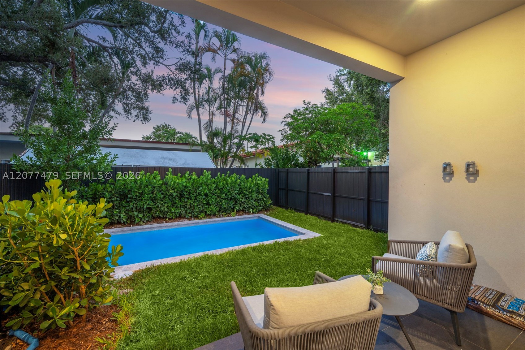 1433 SW 20th St Miami, FL 33145