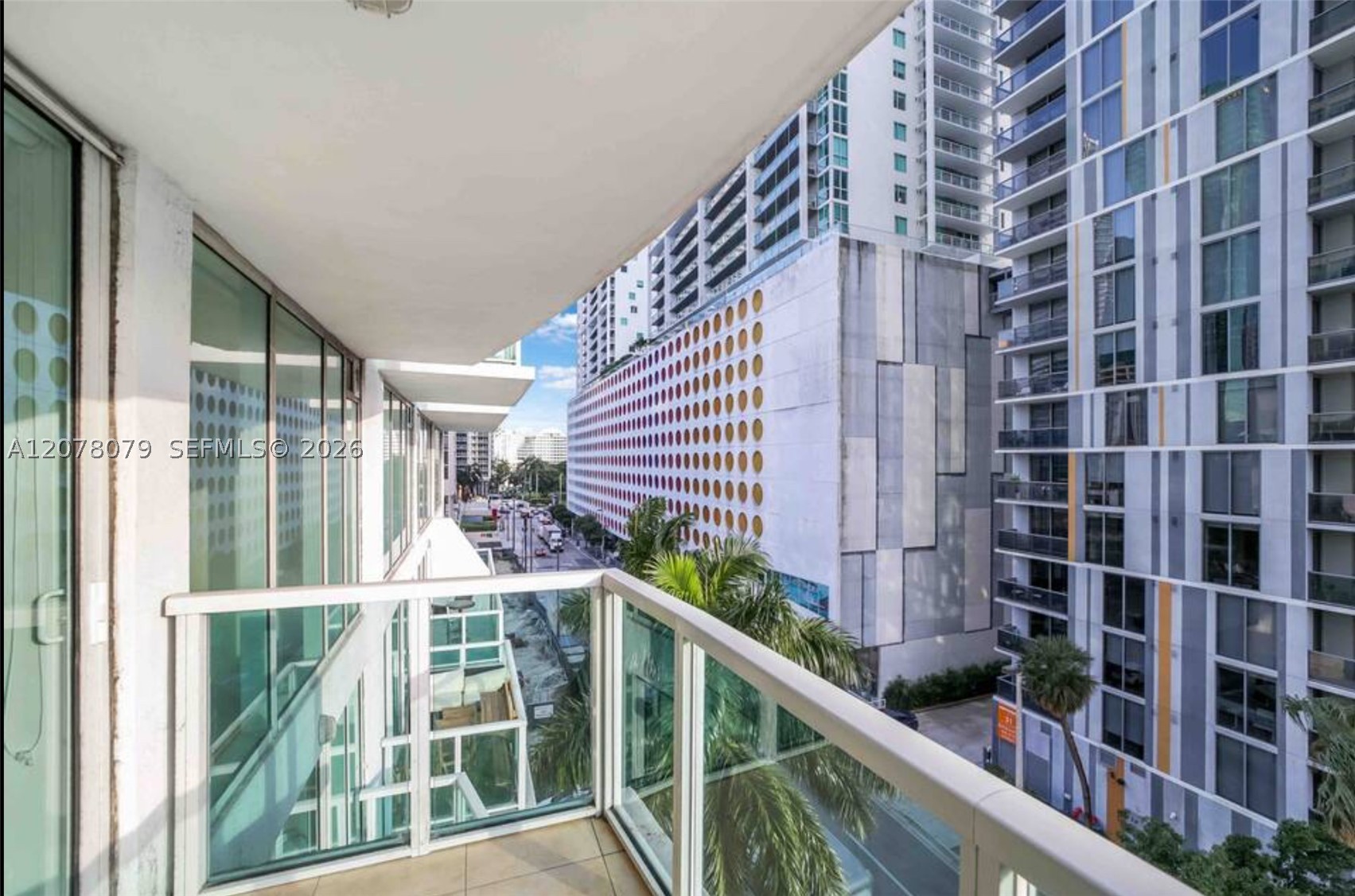image Brickell on the River South16