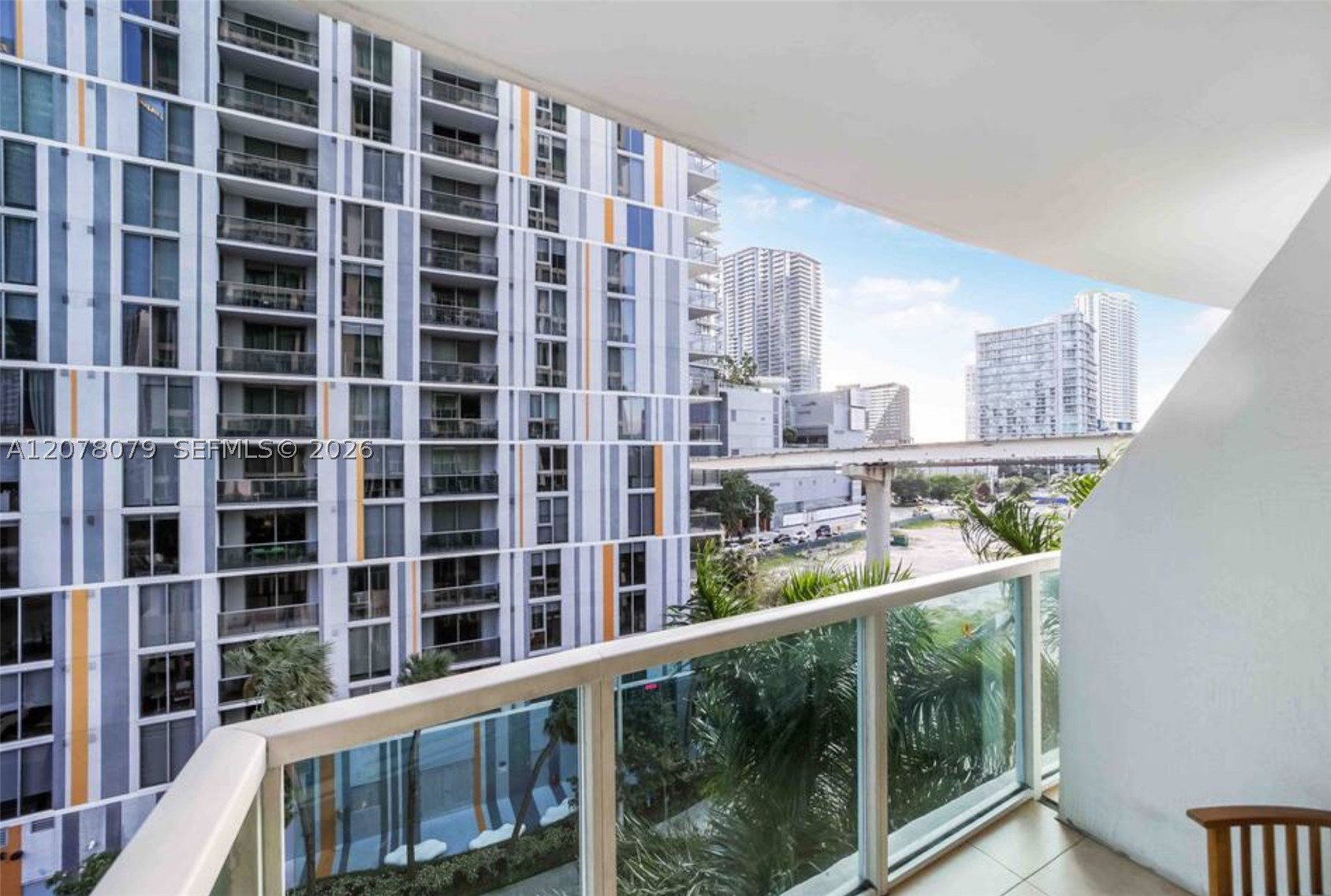 image Brickell on the River South17