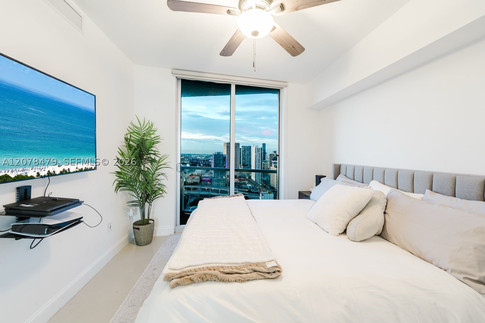 185 SW 7th St #3609 Miami, FL 33130