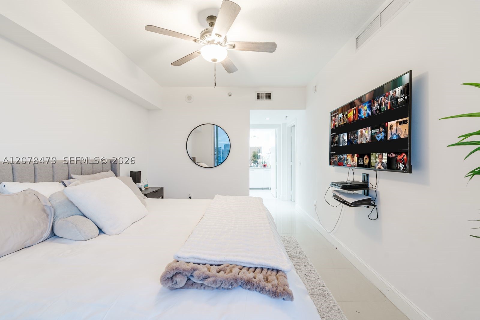 185 SW 7th St #3609 Miami, FL 33130