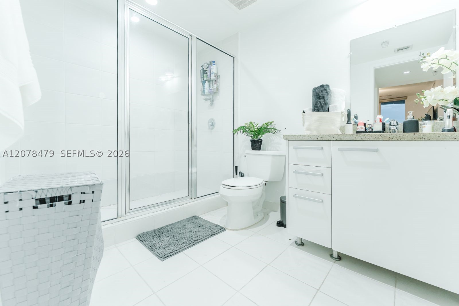 185 SW 7th St #3609 Miami, FL 33130