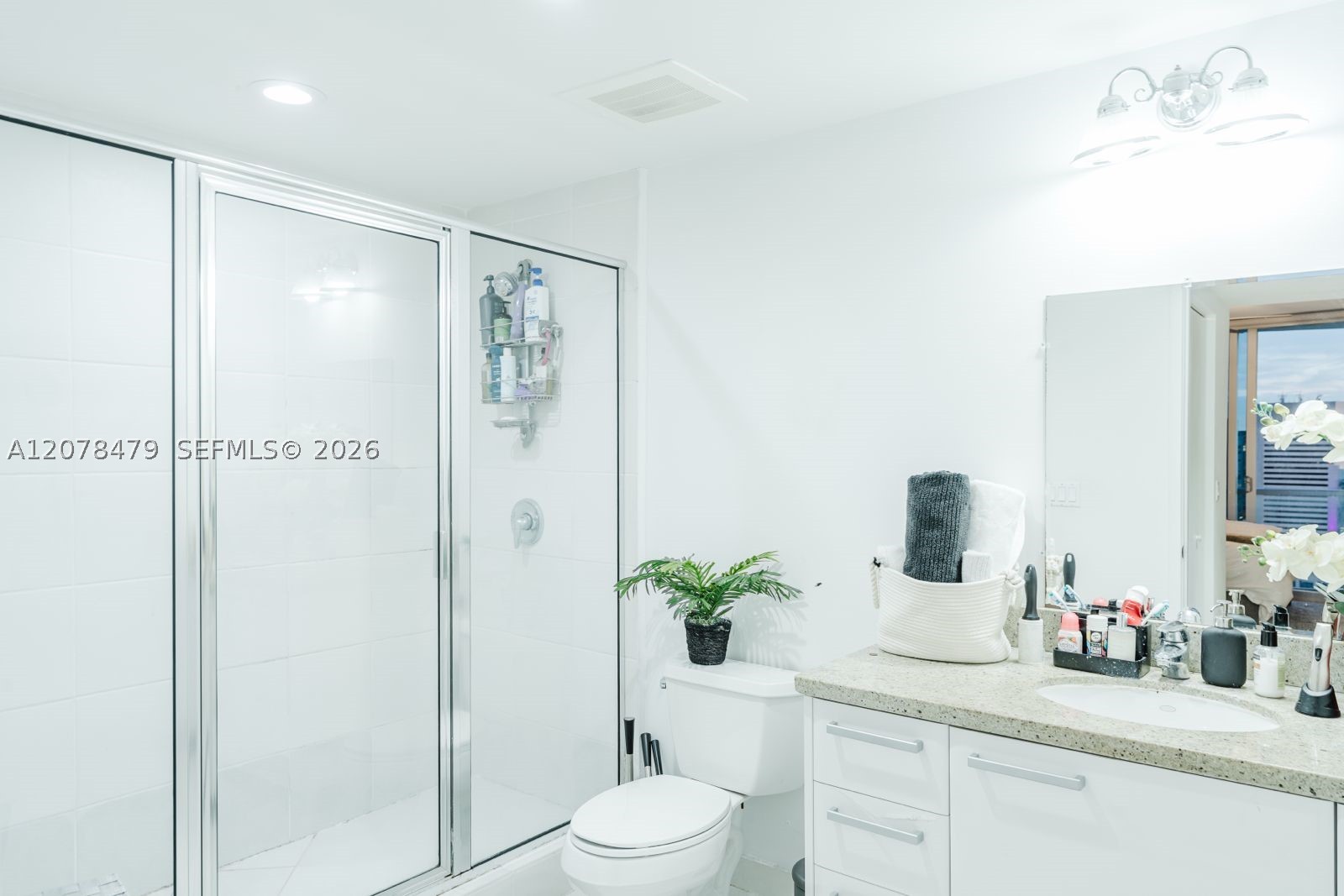 185 SW 7th St #3609 Miami, FL 33130