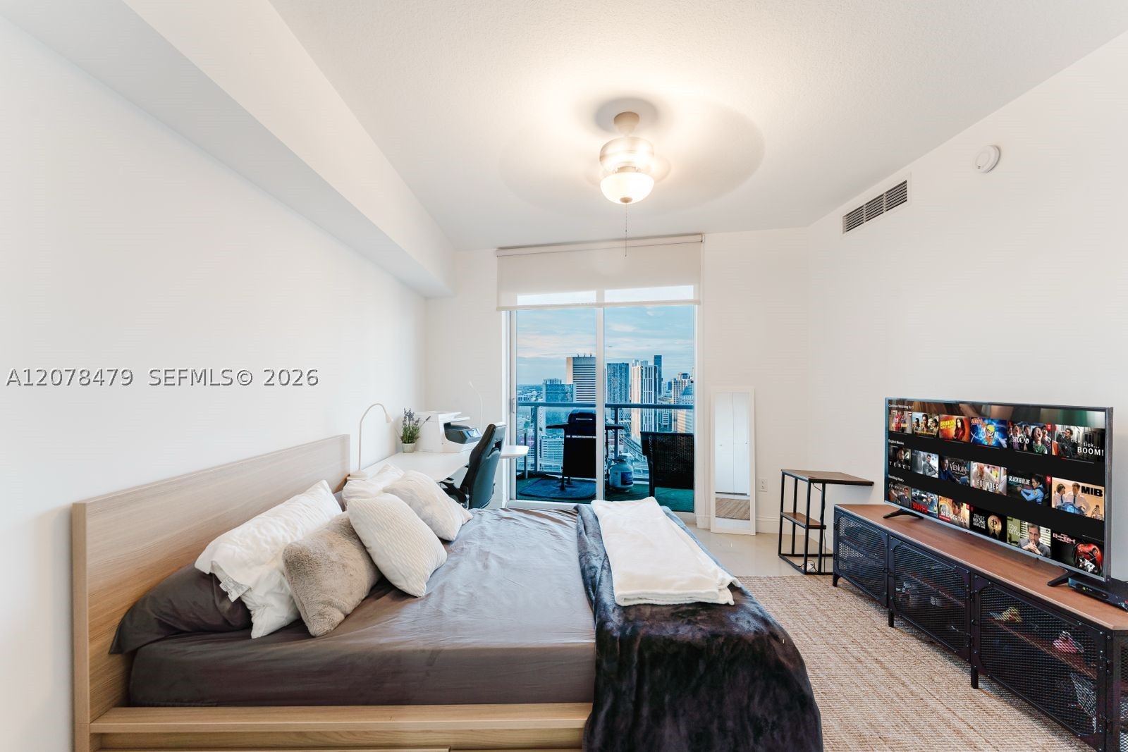 185 SW 7th St #3609 Miami, FL 33130