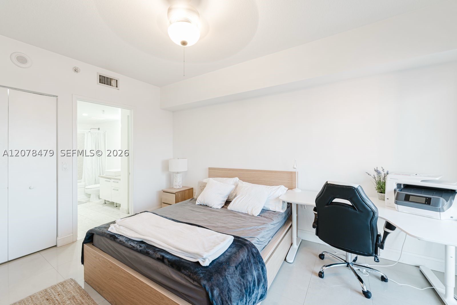 185 SW 7th St #3609 Miami, FL 33130
