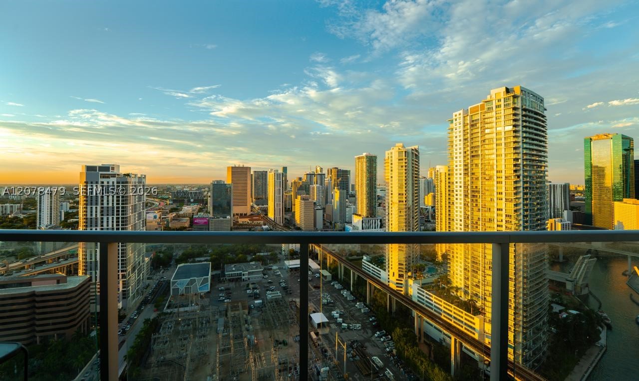 185 SW 7th St #3609 Miami, FL 33130