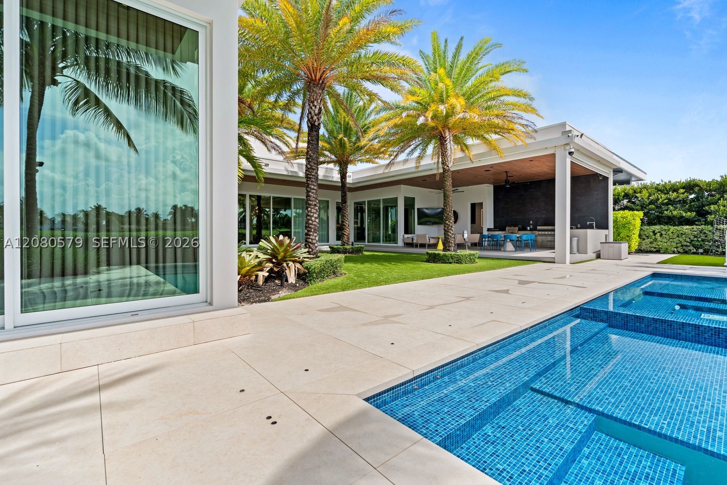 3939 Country Clb Ln Fort Lauderdale, FL 33308