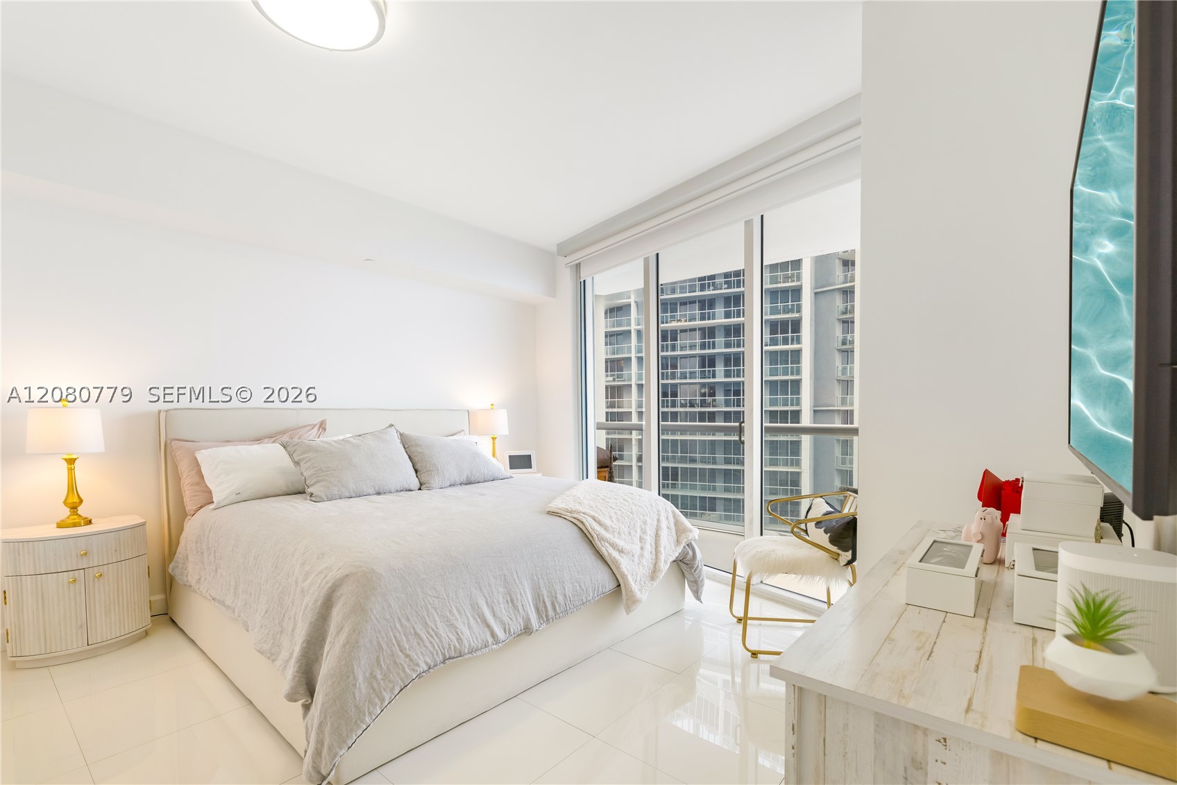 495 Brickell Ave #4704 Miami, FL 33131