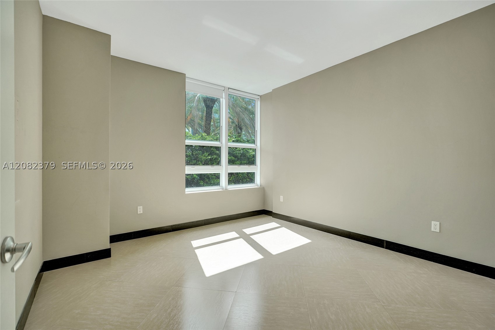 image The Plaza on Brickell West6