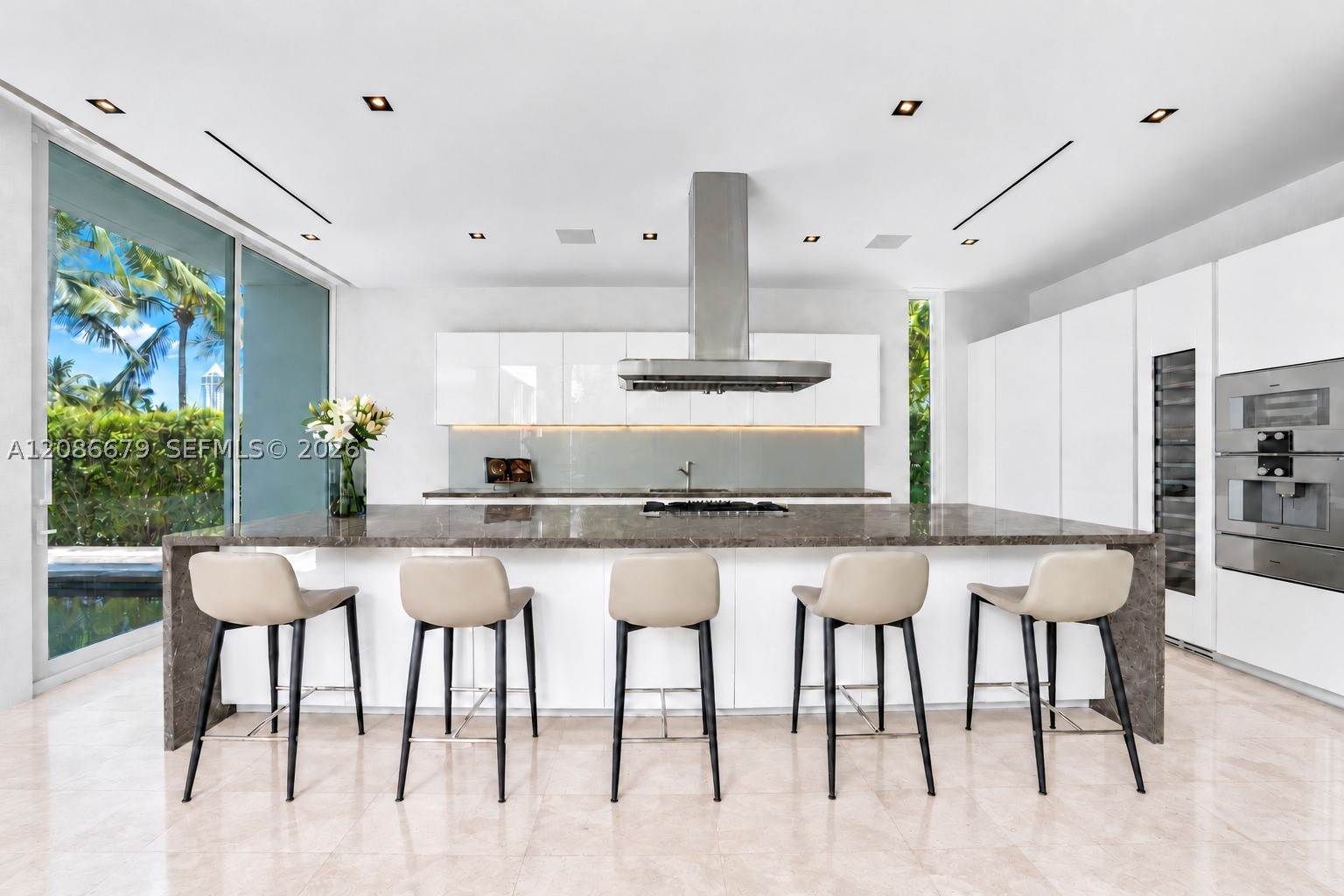 1011 W 48th St #8 Miami Beach, FL 33140